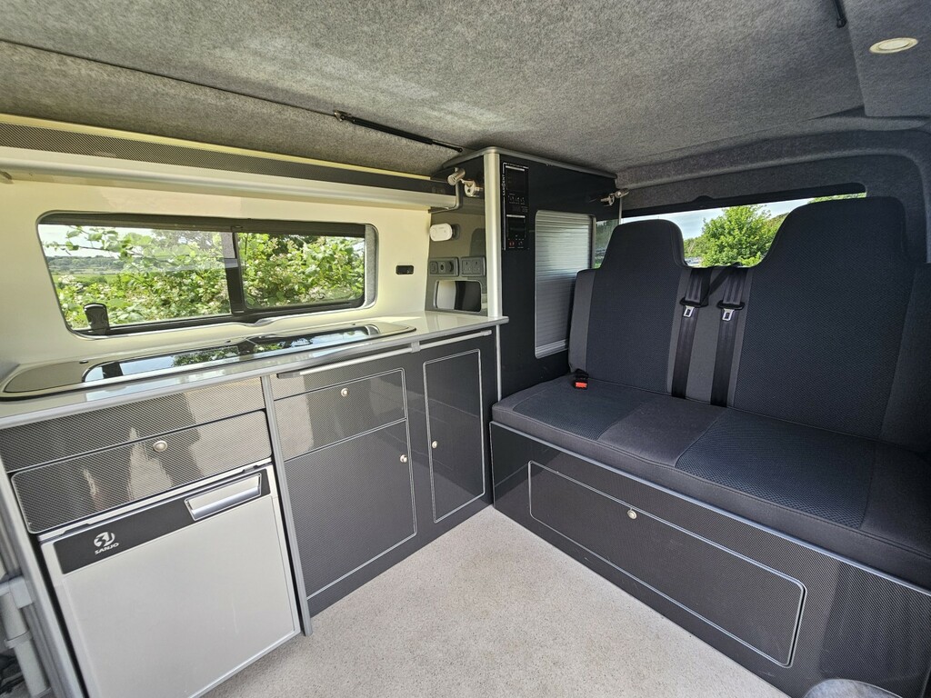 Volkswagen Campervan 2.0L Toilet Kitchen 2 Berth Grey #2
