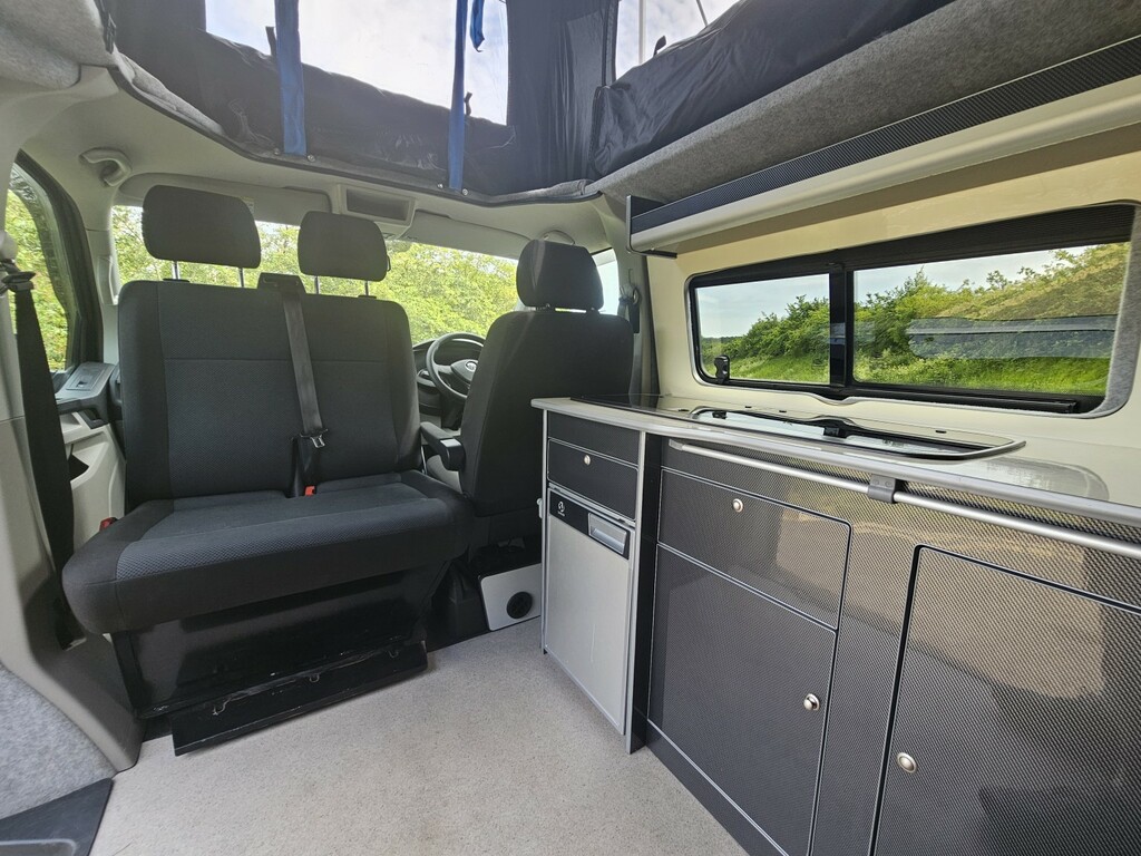 Volkswagen Campervan 2.0L Toilet Kitchen 2 Berth Grey #25