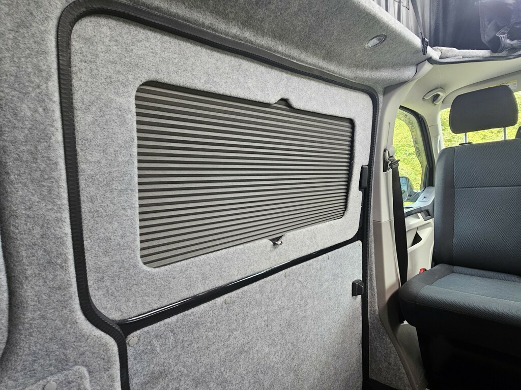 Volkswagen Campervan 2.0L Toilet Kitchen 2 Berth Grey #27