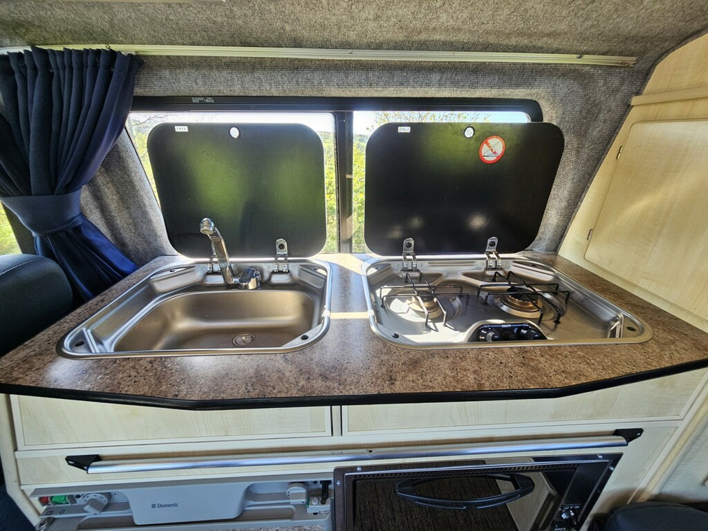 Volkswagen Campervan 2.5L Cr35 White #7