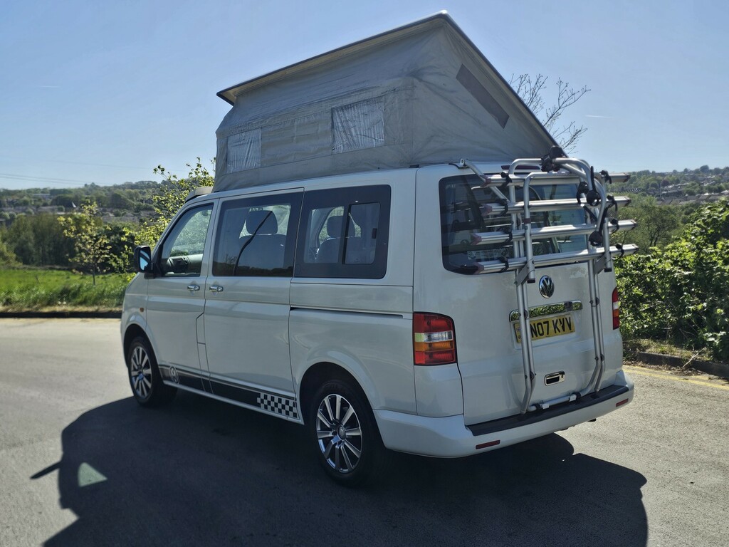 Volkswagen Campervan 2.5L Cr35 White #23