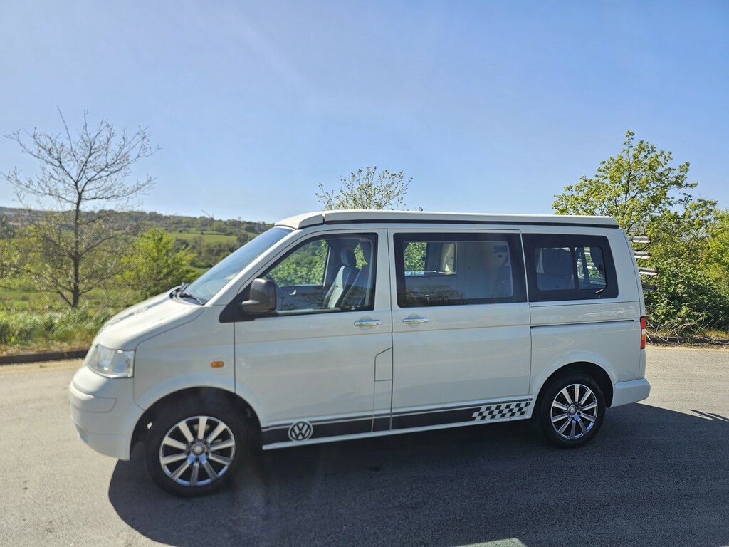Volkswagen Campervan 2.5L Cr35 White #29