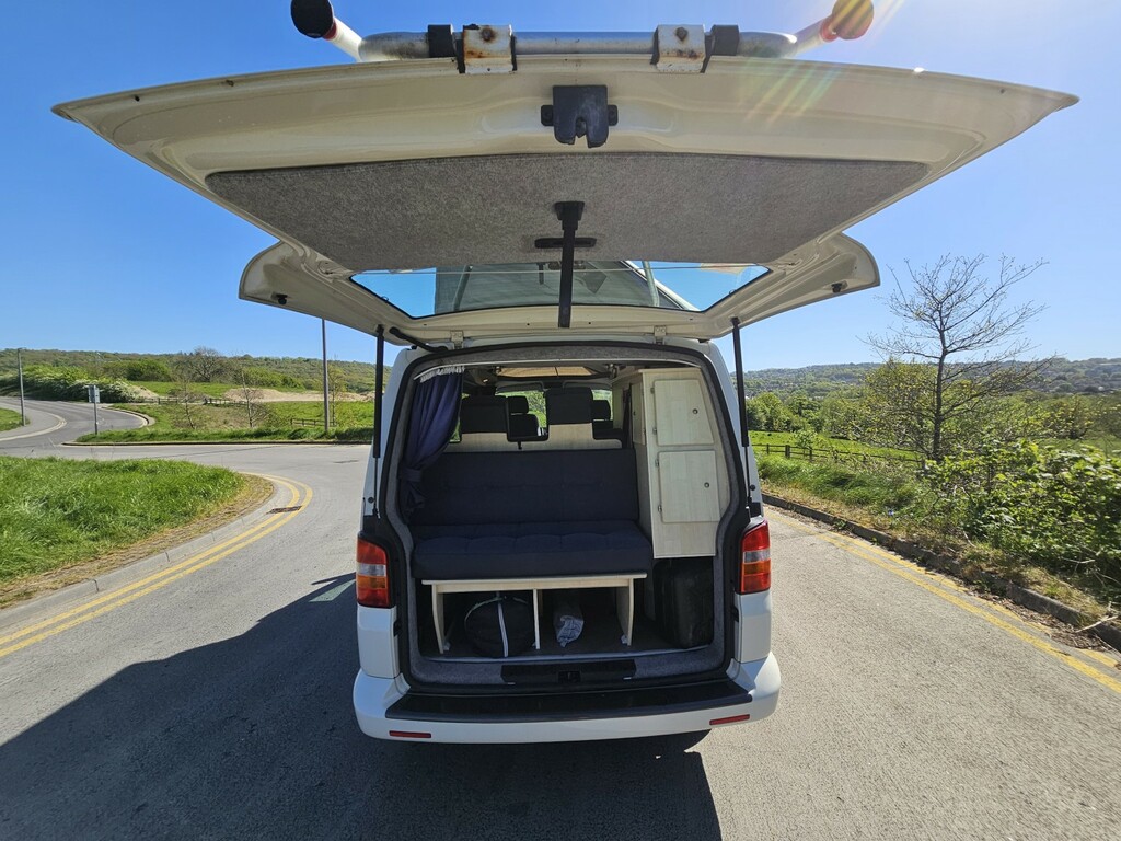 Volkswagen Campervan 2.5L Cr35 White #14