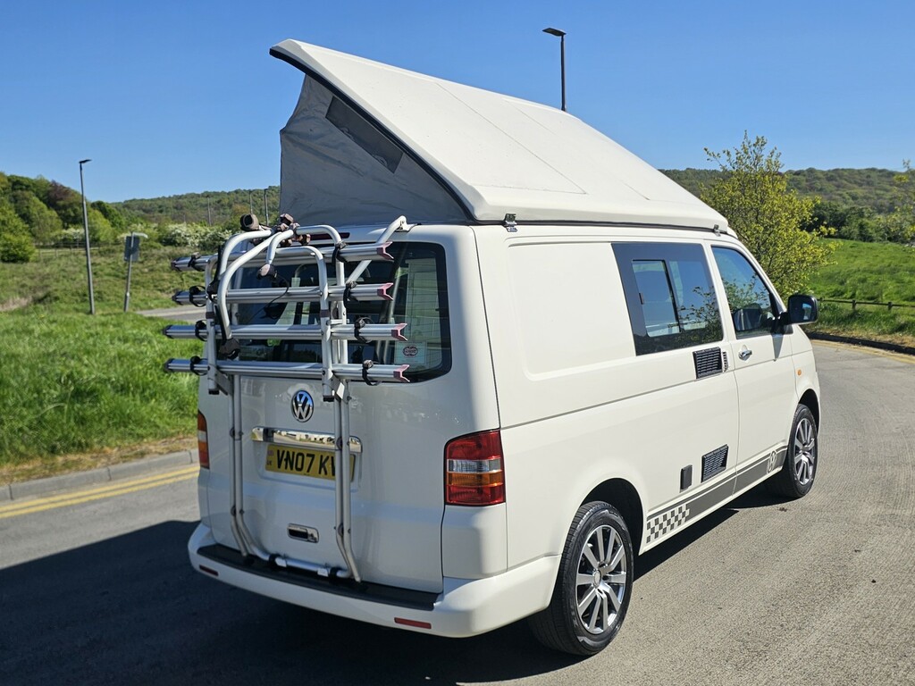 Volkswagen Campervan 2.5L Cr35 White #19