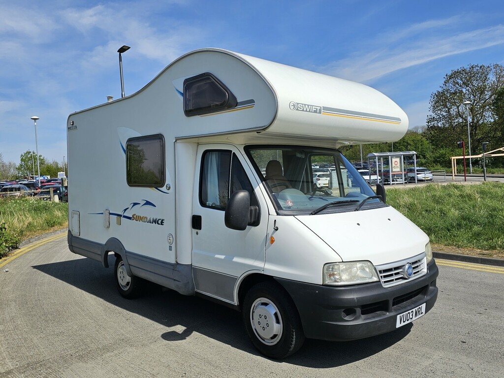 Fiat Ducato Motorhome Roller Team White #18