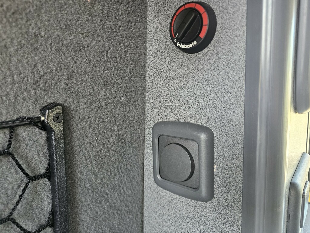 Vauxhall Vivaro Crew Cab Lwb White #9
