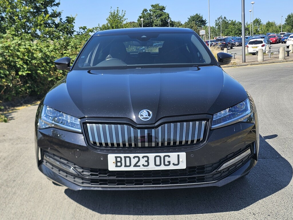 Skoda Superb 2023 1.4 Tsi Iv 13Kwh Laurin Klement Estate Black #14