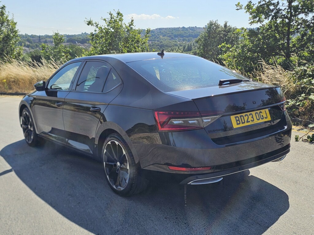 Skoda Superb 2023 1.4 Tsi Iv 13Kwh Laurin Klement Estate Black #16