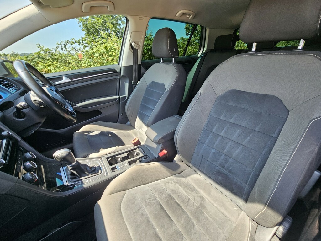 Volkswagen Golf Blue #9