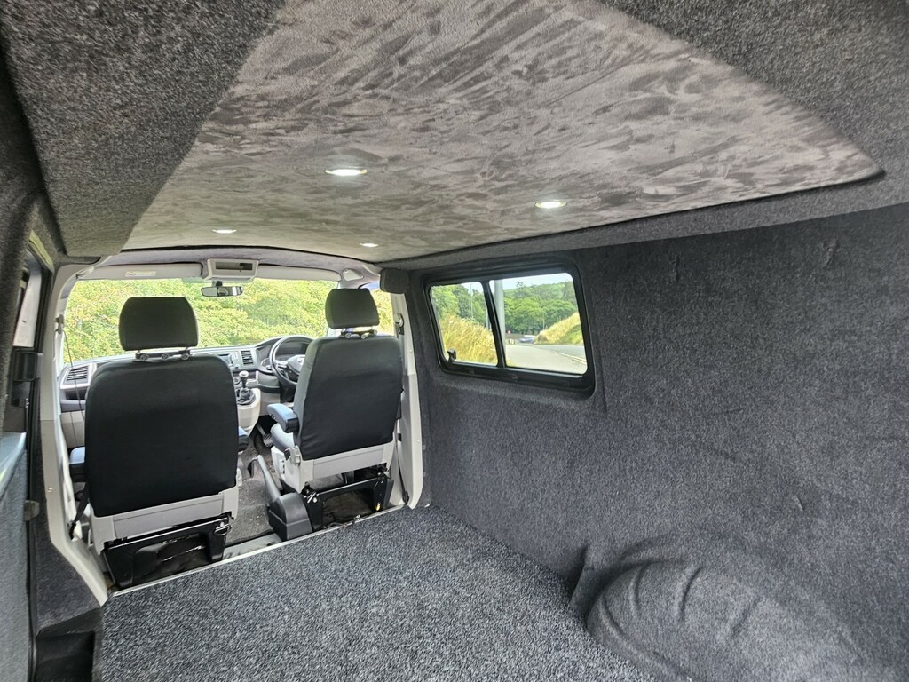 Volkswagen Transporter 2L Highline Beige #8