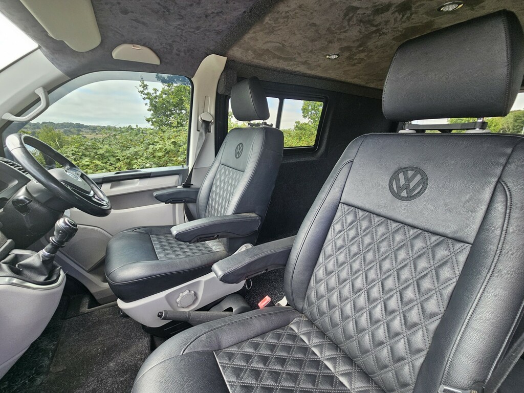 Volkswagen Transporter 2L Highline Beige #10