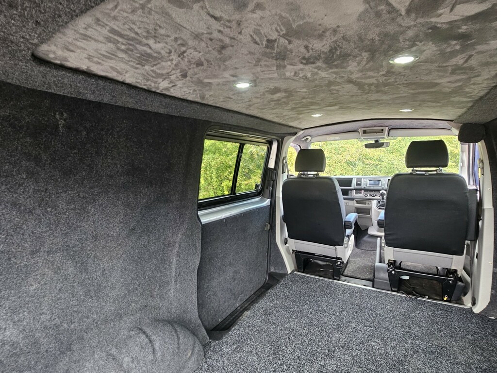 Volkswagen Transporter 2L Highline Beige #7