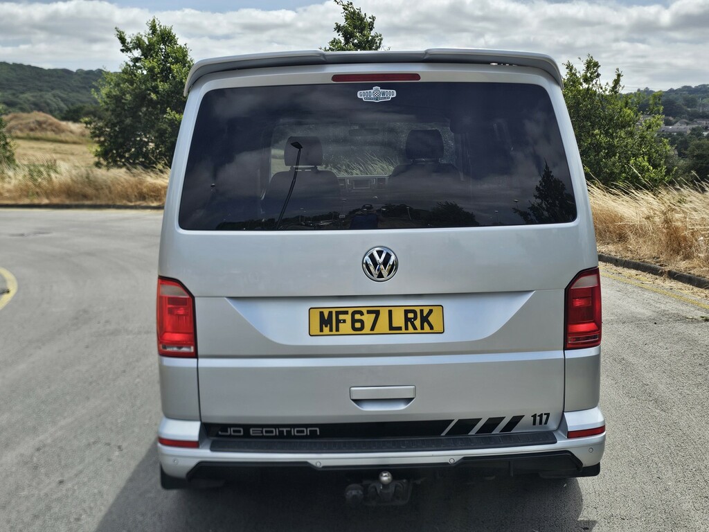 Volkswagen Transporter 2L Highline Beige #17