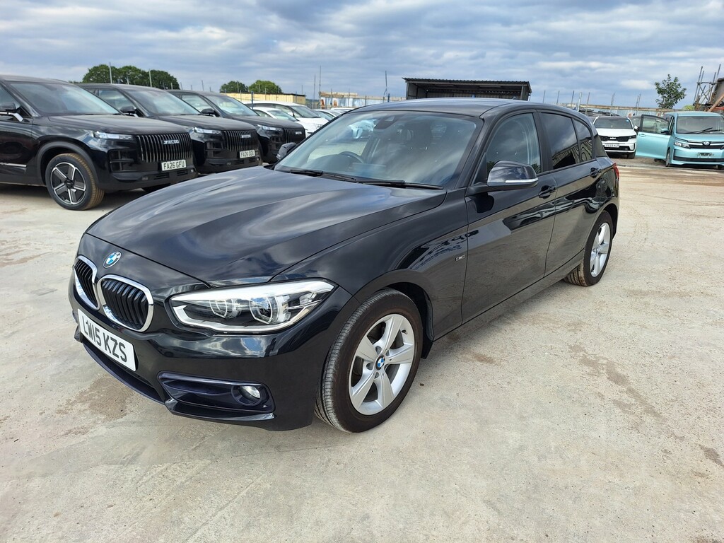 BMW 1 Series Hatchback 1.6 116I Sport 201512 Black #3