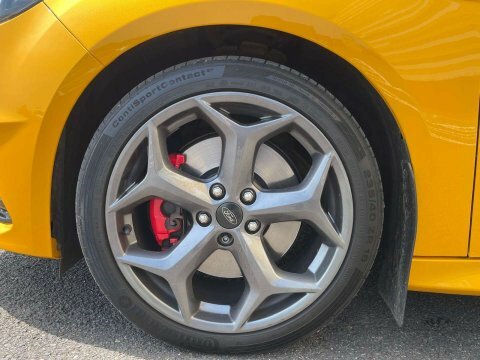 Ford Focus 2.0T Ecoboost St-3 Yellow #3