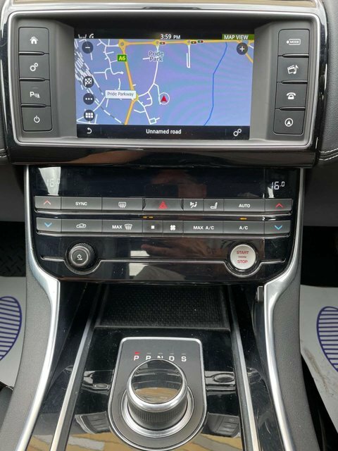 Jaguar XE R-sport Black #24