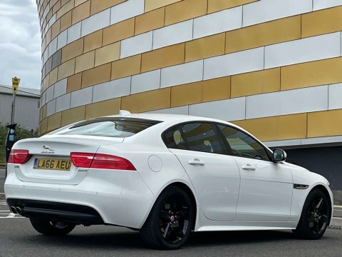 Jaguar XE R-sport Black #35