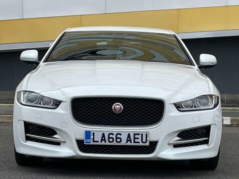 Jaguar XE R-sport Black #13