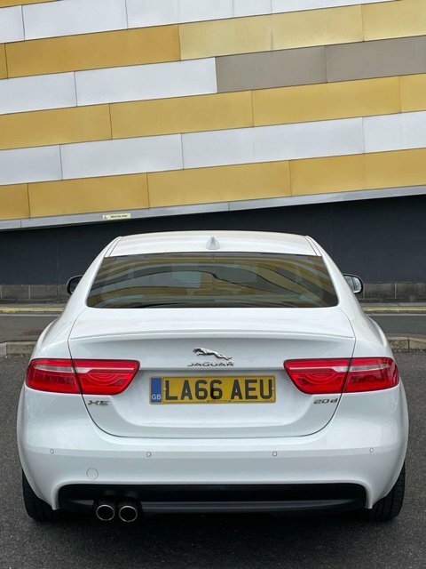 Jaguar XE R-sport Black #36