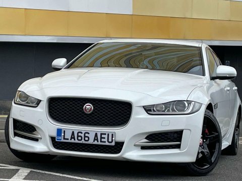 Jaguar XE 2.0D R-sport Saloon White #6