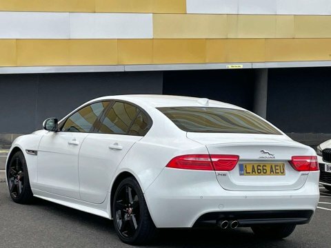 Jaguar XE R-sport Black #14