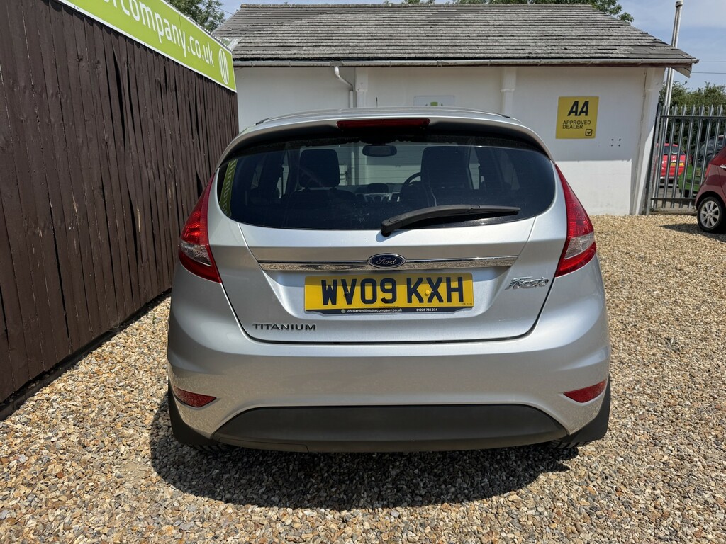 Ford Fiesta Hatchback 1.4 Titanium 2009 Silver #5