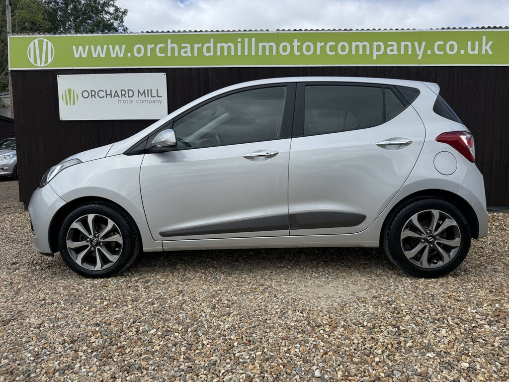 Hyundai I10 Hatchback 1.2 I10 Prem Se 1.2 Blue Int 2016 HN16ZNE Grey #3