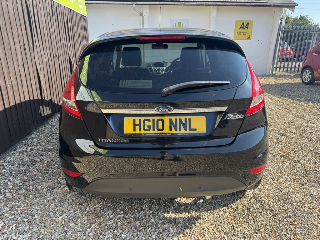 Ford Fiesta Hatchback 1.6 Titanium 2010 Black #5