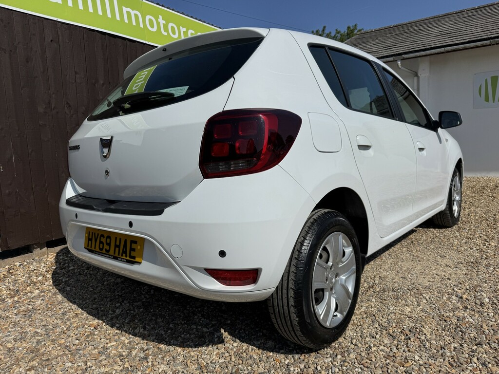 Dacia Sandero Hatchback 1.0 Comfort Sce 75 My18 2019 HY69HAE White #6