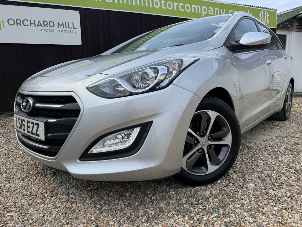 Hyundai I30 Estate 1.6 I30 Tr Se Nav 1.6 120Ps 2016 Silver
