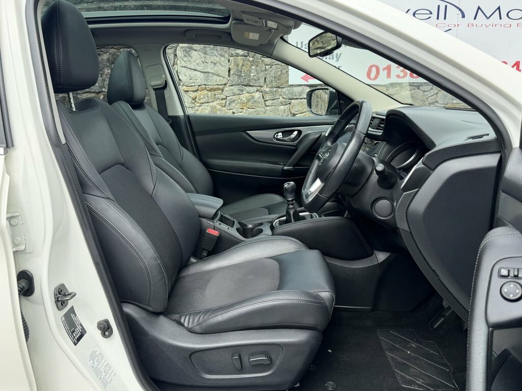 Nissan Qashqai 1.3L Tekna NL69CGG White #5