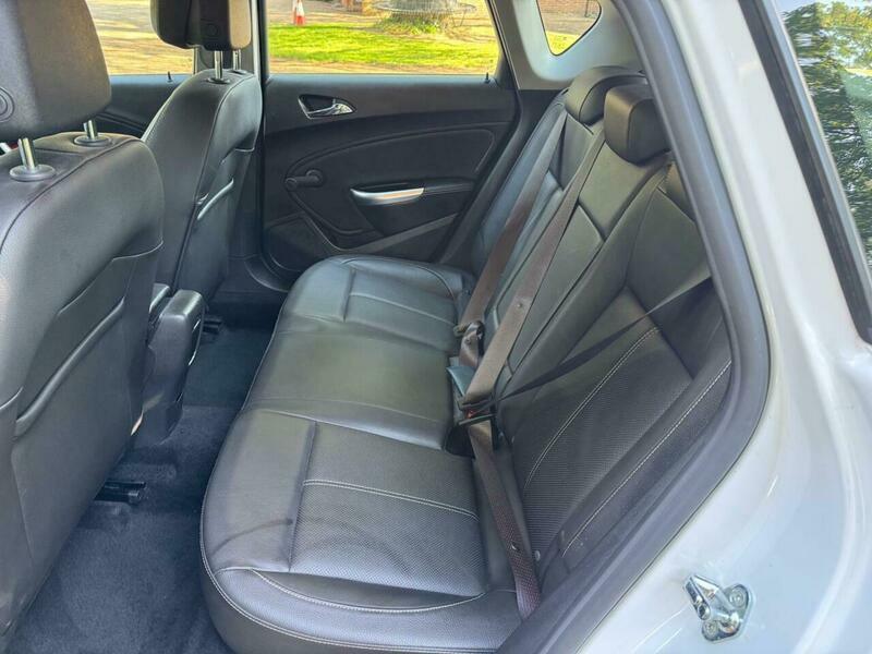 Vauxhall Astra White #25