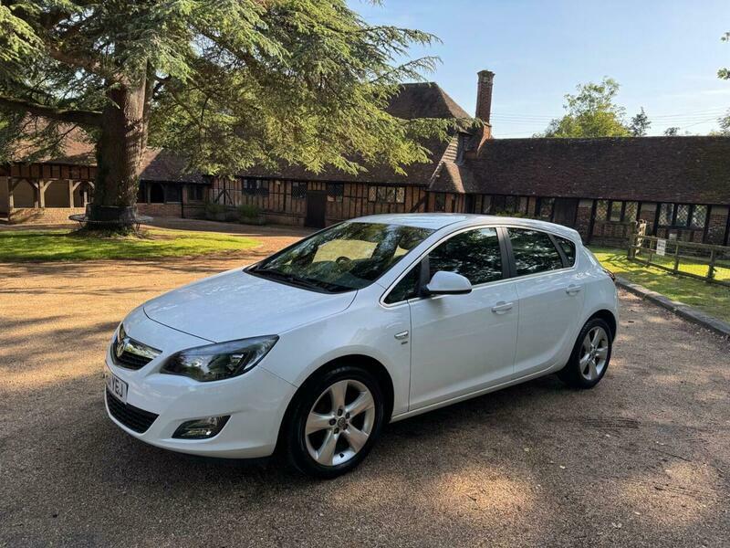 Vauxhall Astra 1.6T 16V Sri Hatchback White #3