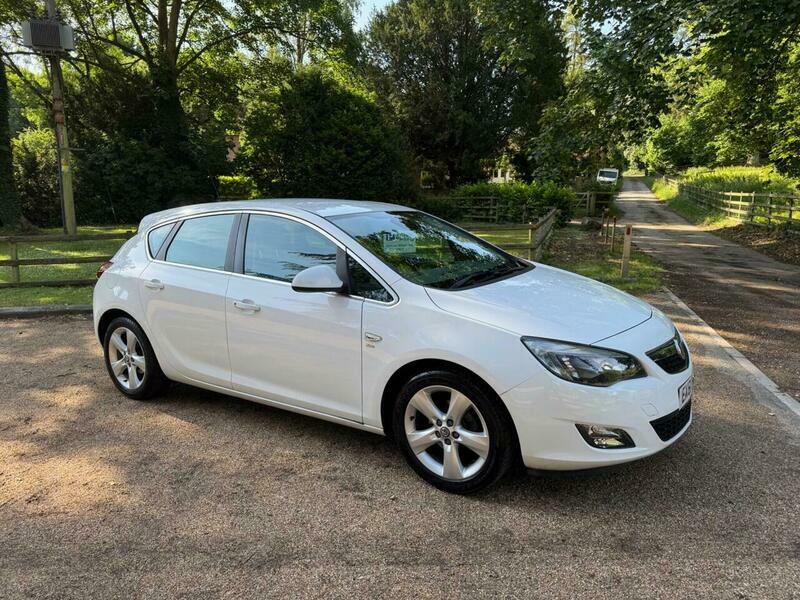 Vauxhall Astra White #12