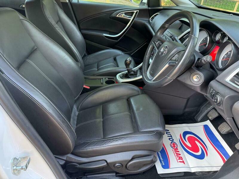 Vauxhall Astra White #18