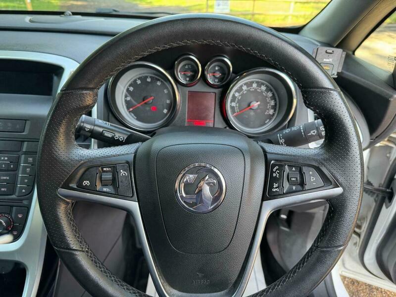 Vauxhall Astra White #23