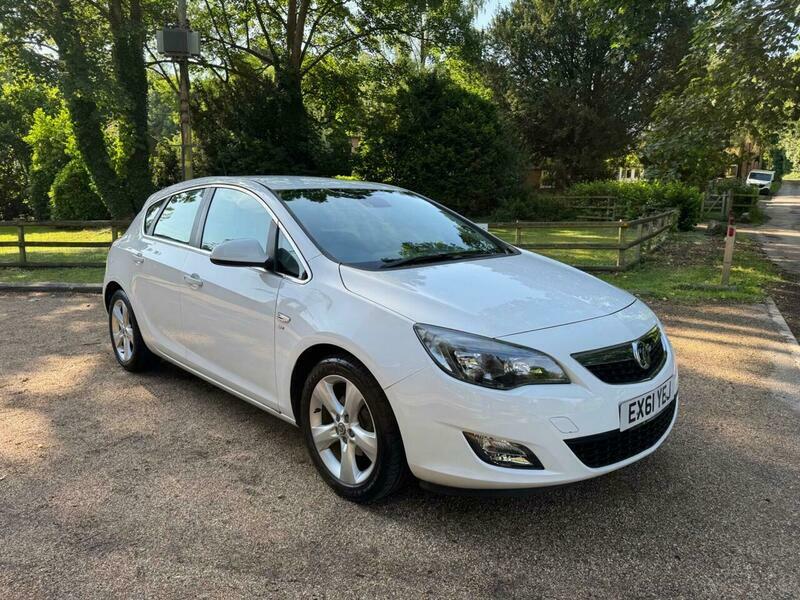 Vauxhall Astra White #14