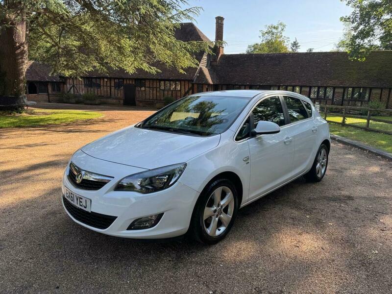 Vauxhall Astra 1.6T 16V Sri Hatchback White #4