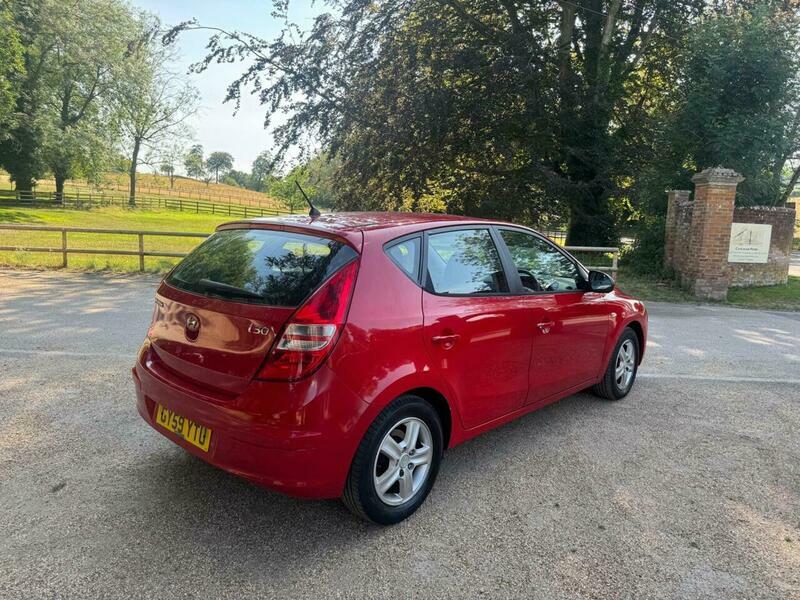Hyundai I30 1.4 Comfort Euro 4 Red #5