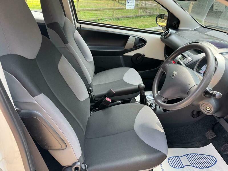 Peugeot 107 Active Black #17