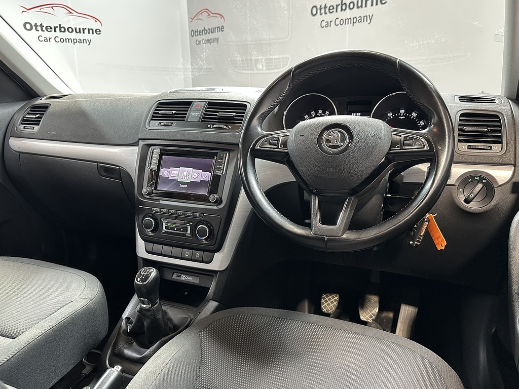 Skoda Yeti Tdi Se White #4