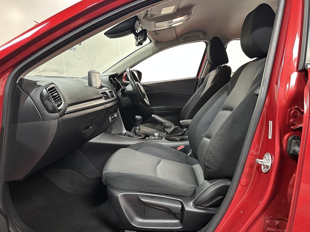Mazda 3 1.5 Skyactiv-d Sport Nav Fastback Silver #60