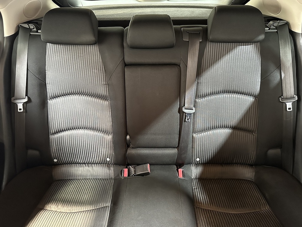 Mazda 3 1.5 Skyactiv-d Sport Nav Fastback Silver #16