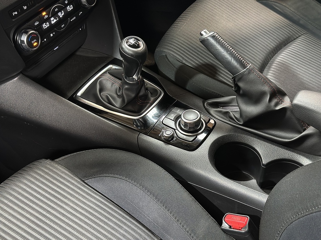 Mazda 3 1.5 Skyactiv-d Sport Nav Fastback Silver #45