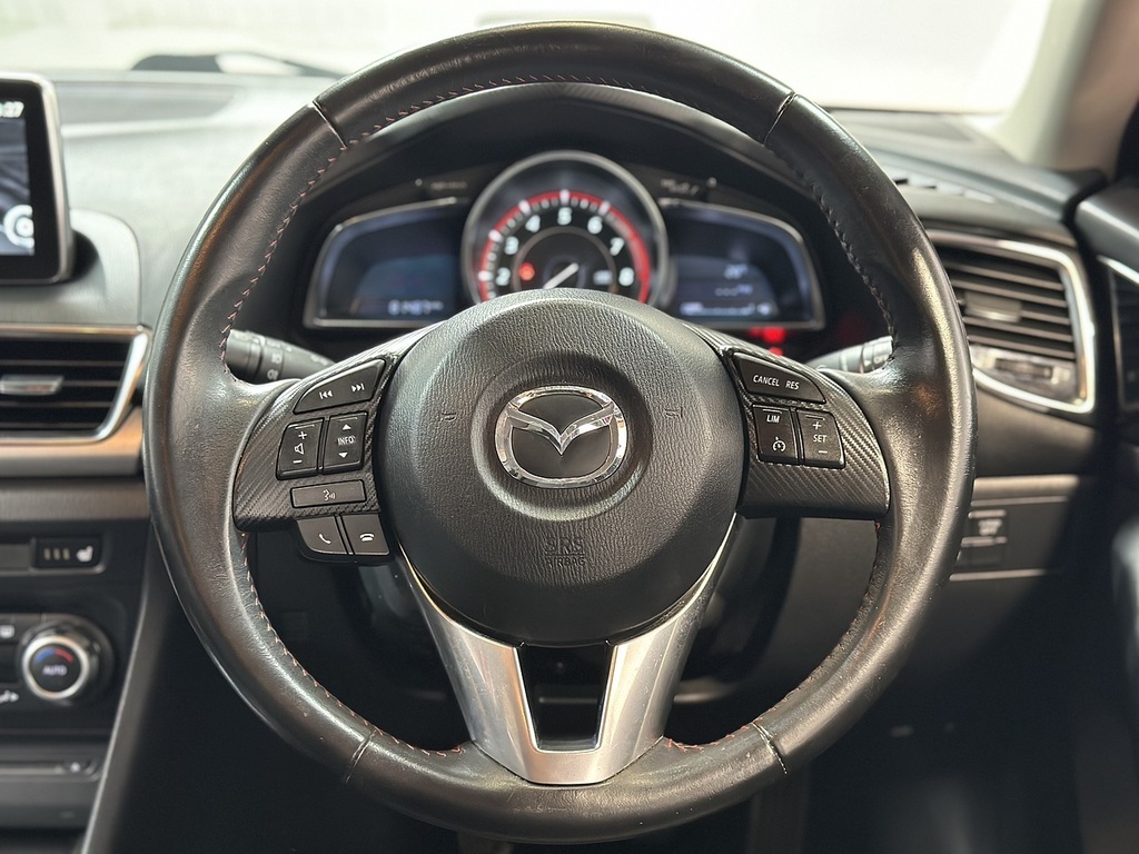 Mazda 3 1.5 Skyactiv-d Sport Nav Fastback Silver #18