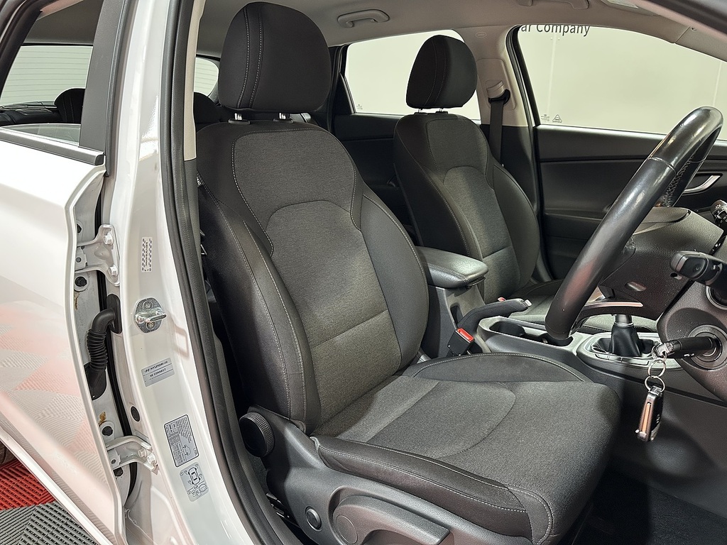 Hyundai I30 T-gdi Mhev Se Connect White #5