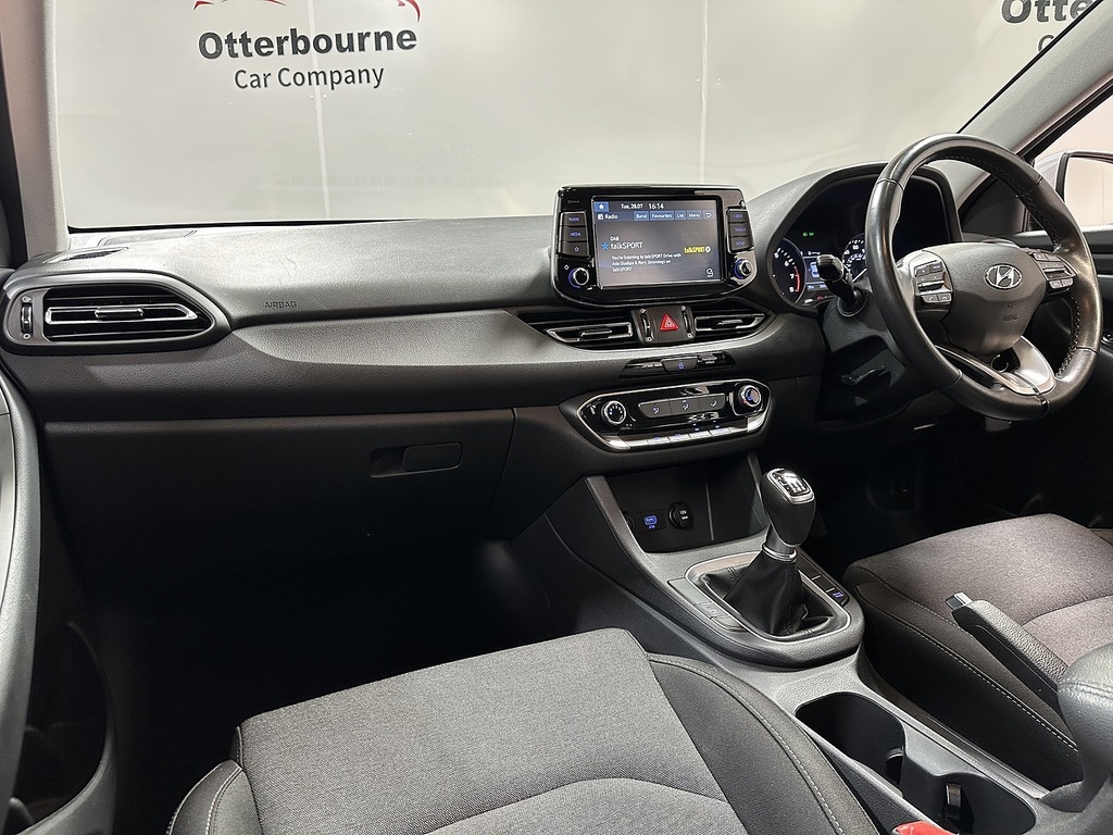 Hyundai I30 T-gdi Mhev Se Connect White #2