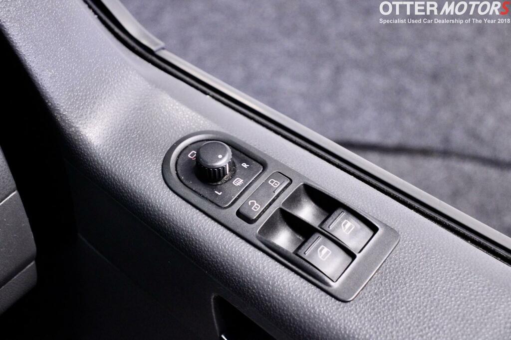 Volkswagen Transporter Shuttle T30 Se Silver #27