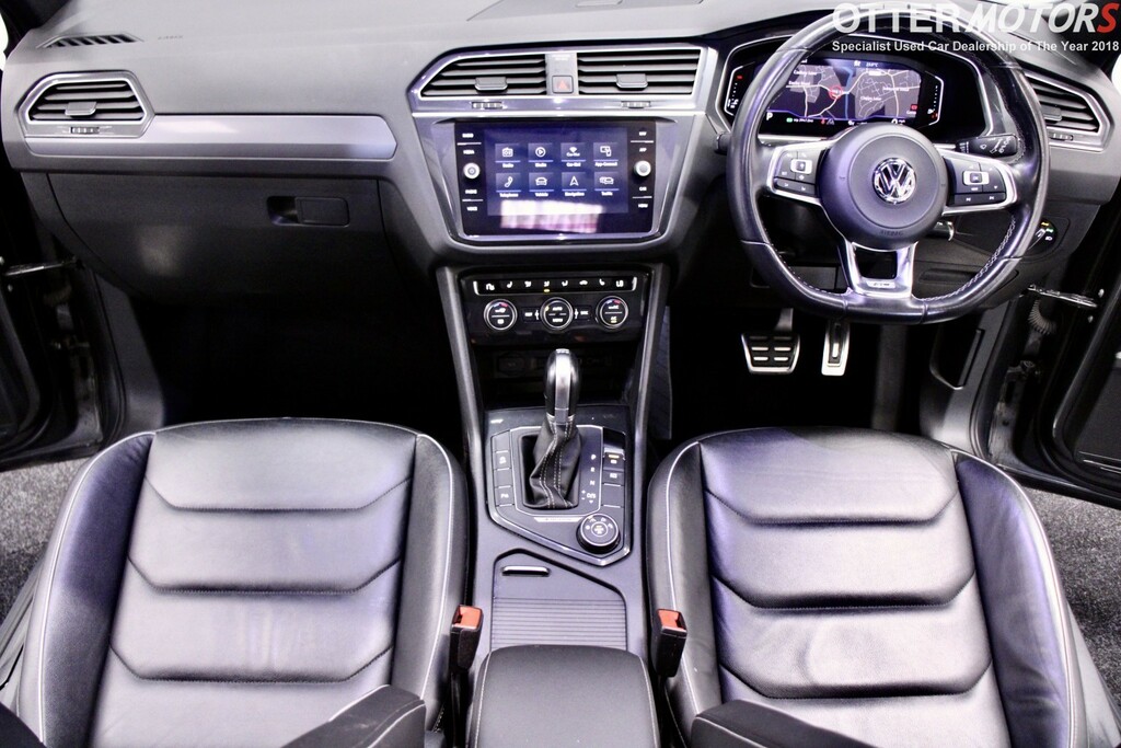 Volkswagen Tiguan Suv 2.0 Tdi R-line Dsg 4-Motion - Ulez Compliant DC68BZM Grey #2