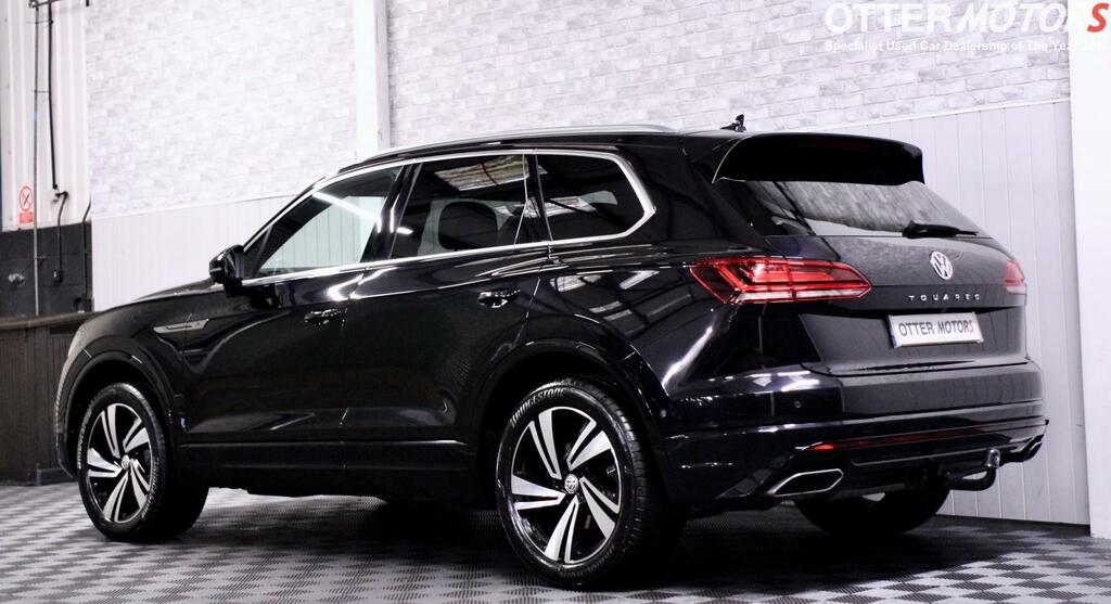 Volkswagen Touareg White #7